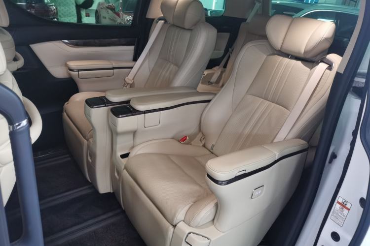 Used Toyota Alphard 2021 Dual-Engine 2.5L Prestige Edition
