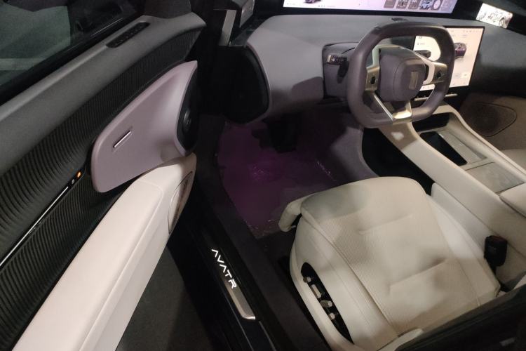 Used  12 2025 Ultra Extended-Range Edition
