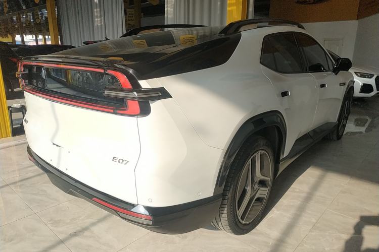 Used  E07 2025 All-Electric 4x4 90kWh Ultra High-Performance Edition
