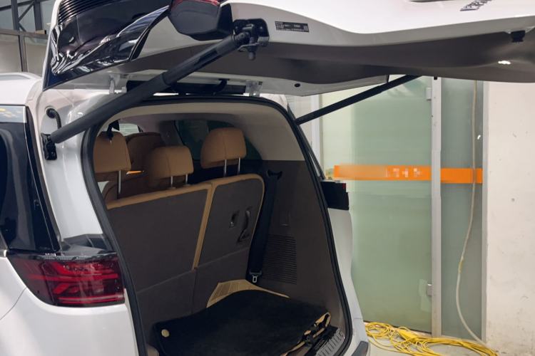 Used Denza D9 2022 DM-i 970 Four-Wheel Drive Flagship Model