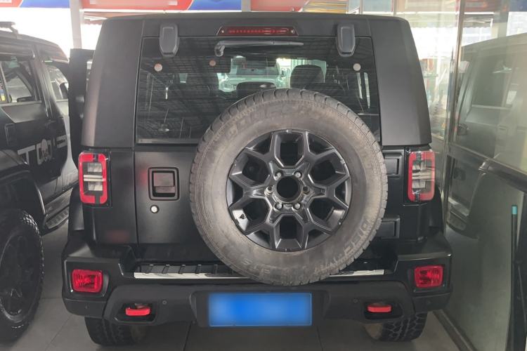 Used Beijing Auto BJ40 2021 2.0D Automatic Four-Wheel Drive Blade Hero Edition Adventurer Model (with Front and Rear Electronic Locks)