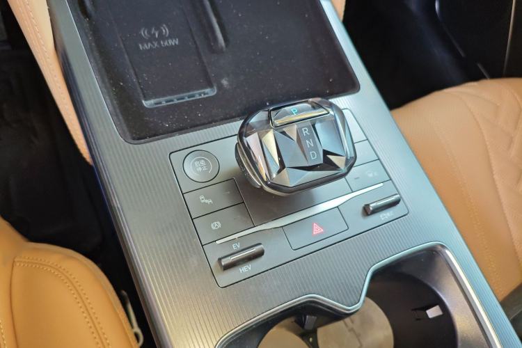 Used BYD Song L DM-i 2024 112 km Beyond Edition
