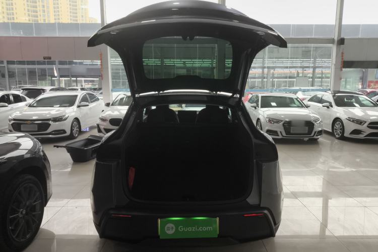 Used Tesla Model Y 2025 Rear-Wheel-Drive Version