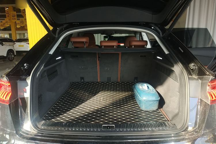 Used Audi Q8 2023 55 TFSI Luxury Dynamic Edition
