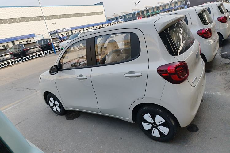 Used Wuling Hongguang MINIEV 2025 Four-Door Version Advanced Edition
