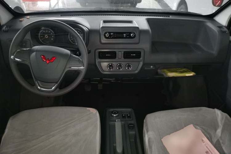 Used Wuling Yangguang 
