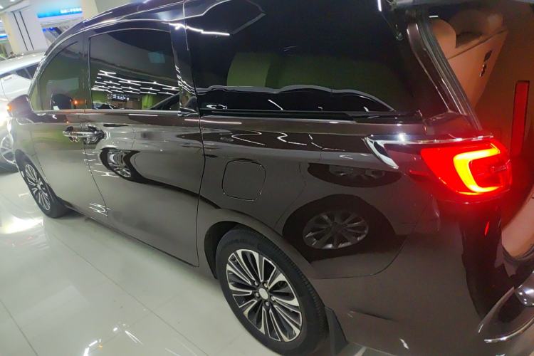 Used Buick GL8 2021 ES Landtrek 653T Luxury Model