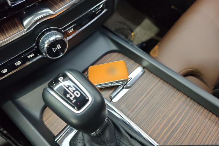 Used Volvo XC60 2021 T5 4x4 Smart Luxury Edition
