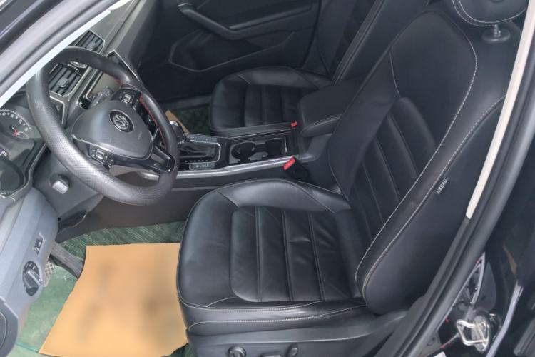 Used Volkswagen Passat 2017 280TSI DSG Luxury Edition
