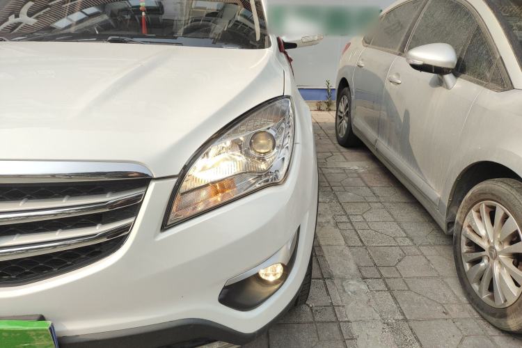 Used Changan CS35 2016 1.6L Automatic Luxury Model China V Standard