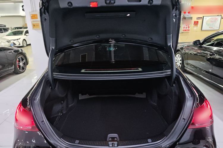 Used Mercedes-Benz E-Class 2023 E 260 L
