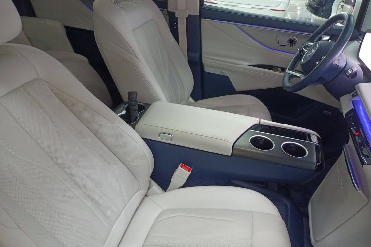 Used Buick GL8 New Energy 2024 Lu Zun Luxury Edition 6-Seater
