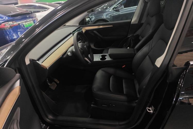 Used Tesla Model Y 2022 Rear-Wheel-Drive Version
