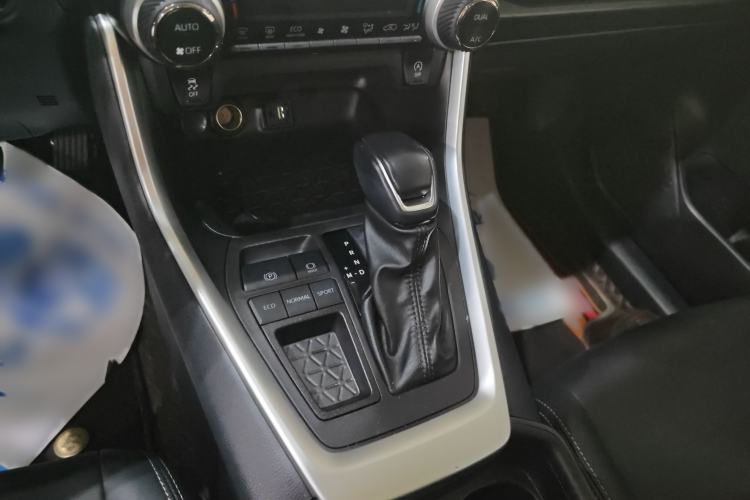 Used Toyota Wildlander 2022 2.0L CVT Two-Wheel Drive Luxury PLUS Edition
