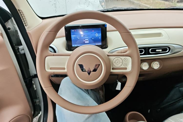 Used Wuling Hongguang MINIEV 2025 Four-Door Version Advanced Edition
