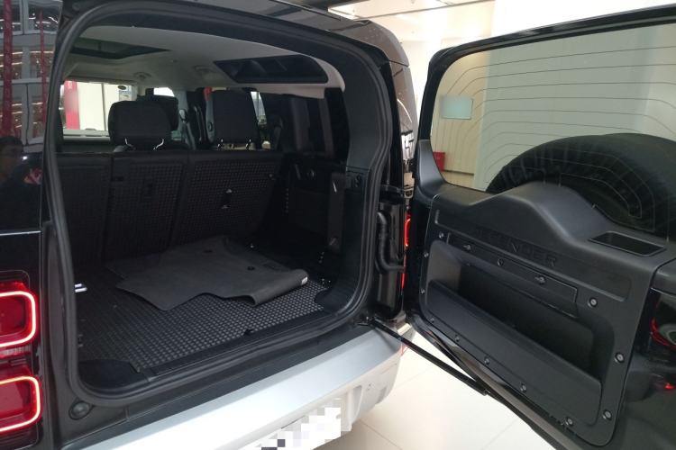 Used Land Rover Defender 2024 110 3.0T P400 XS