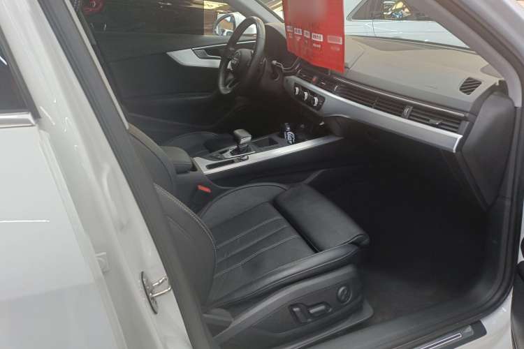 Used Audi A4L 2023 40 TFSI Fashion Dynamic Model
