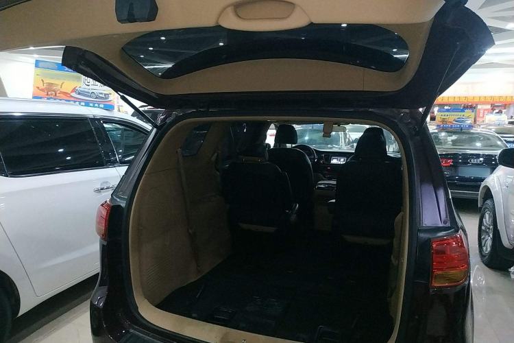 Used Kia Carnival 2015 2.2T Luxury Edition China IV
