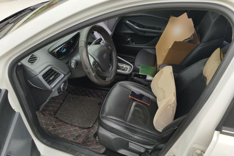 Used Ford Escort 2015 1.5L Automatic Fashion Model
