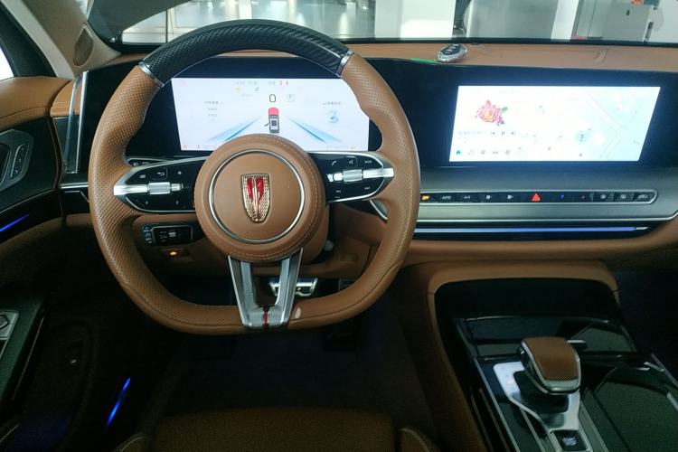 Used Hongqi H9 2024 2.0T Qichang Private Enjoyment Luxury Edition
