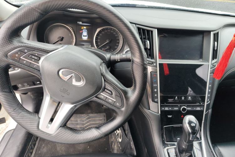 Used Infiniti Q50L 2018 2.0T Comfort Edition China VI Standard
