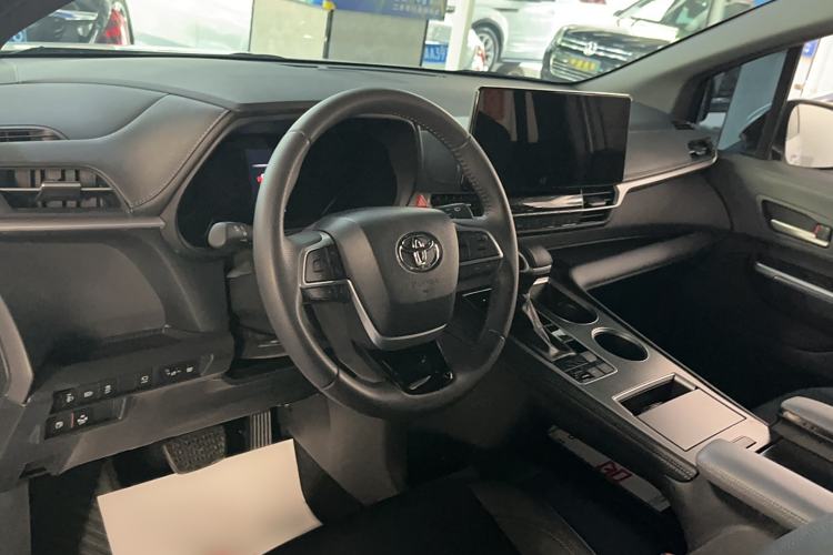 Used Toyota Sienna 2024 2.5L Hybrid Four-Wheel Drive Prestige Edition
