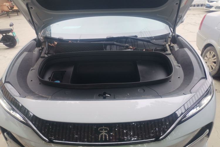 Used BYD Song L EV 2025 Intelligent Driving Version 662 km LiDAR Excellence Edition
