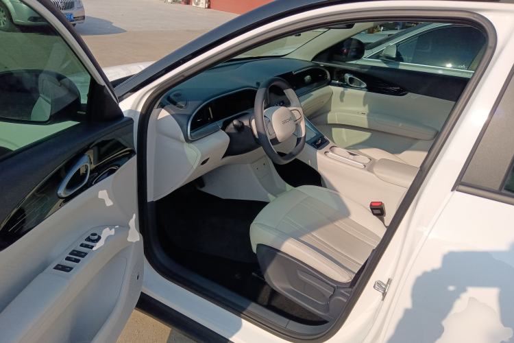 Used  Geome 2025 410 km Free Version