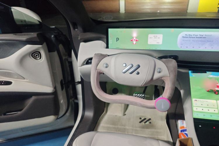 Used IM LS7 2023 100kWh Pro All-Wheel-Drive Version
