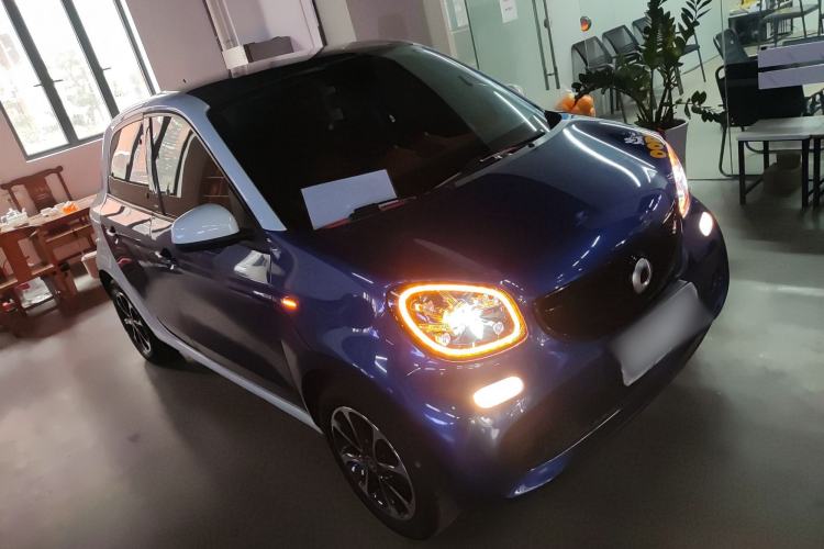 Used  forfour 2016 1.0L 52 kW Passion Edition