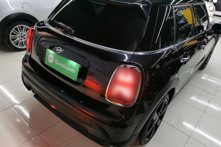 Used  MINI 2023 Updated 1.5T COOPER Artist Five-Door Edition
