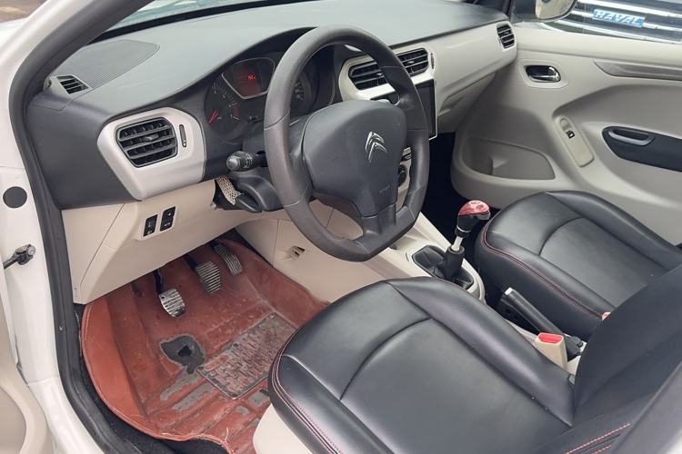 Used Citroen Elysee 2015 Zhishang Edition 1.6L Manual Fashion Model
