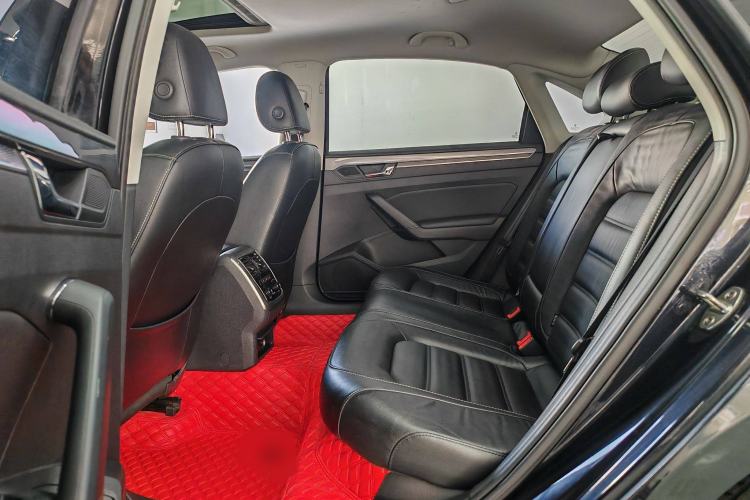 Used Volkswagen Passat 2017 330TSI DSG Luxury Edition
