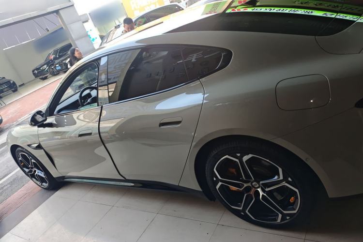 Used  SU7 2024 Rear-Drive Ultra-Long Range Advanced Pro-Level Intelligent Driving Version
