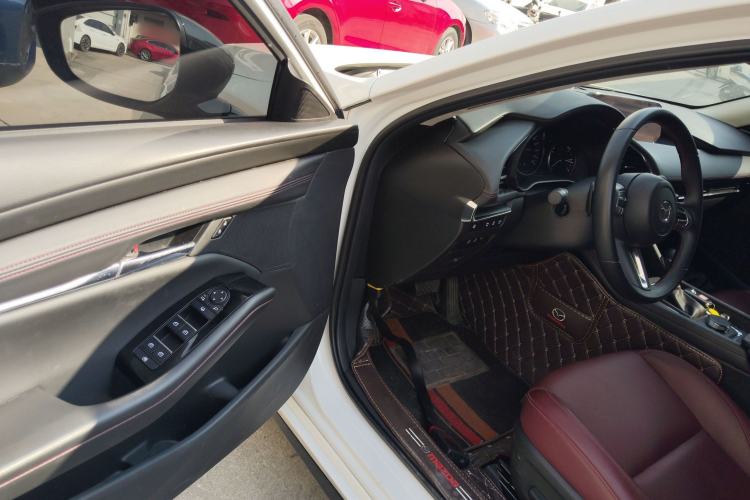 Used Mazda Mazda 3 Axela 2022 2.0L Automatic Zhiyao Obsidian Edition
