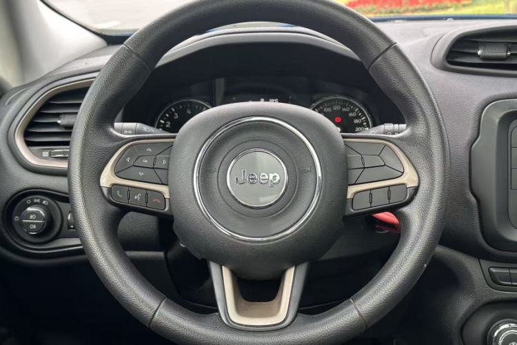 Used  Renegade 2016 1.4T Automatic Jingneng Edition
