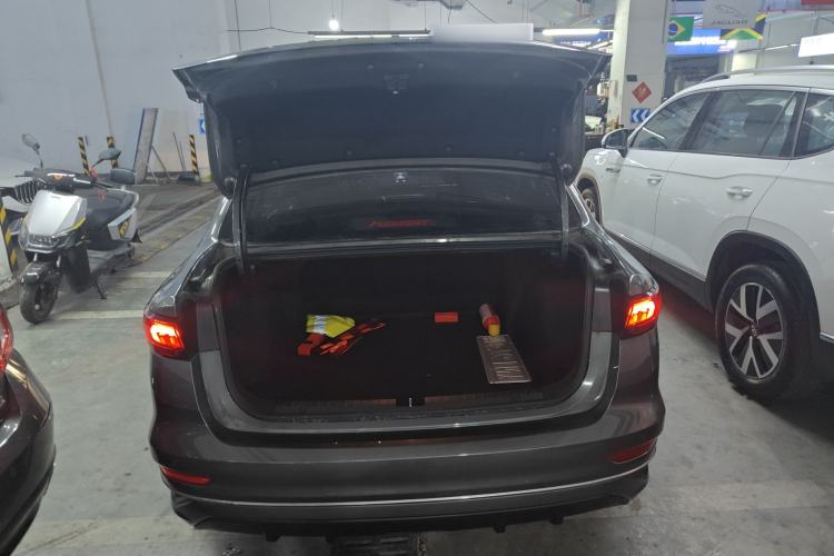 Used Geely Auto Emgrand 2023 4th Generation Champion Edition 1.5L CVT Luxury Model
