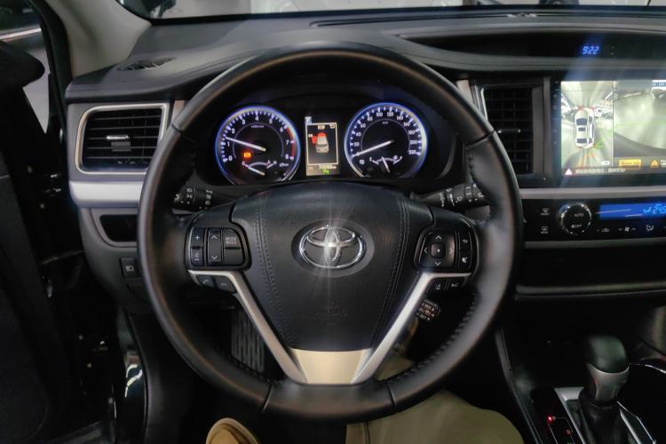 Used Toyota Highlander 2018 2.0T Four-Wheel Drive Luxury Edition 7 Seats China V Emission Standard
