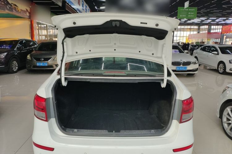 Used Kia K2 2015 Sedan 1.4L MT GLS
