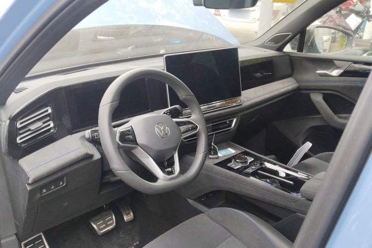 Used Volkswagen Tiguan L 2024 PRO 380TSI Four-Wheel Drive R-Line Prestige Edition
