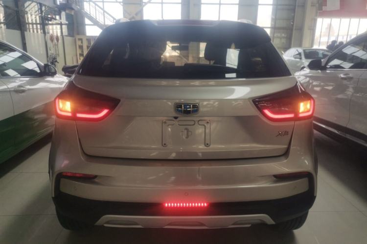 Used Geely Auto Vision X3 2019 Upgraded Model 1.5L CVT Elite Version
