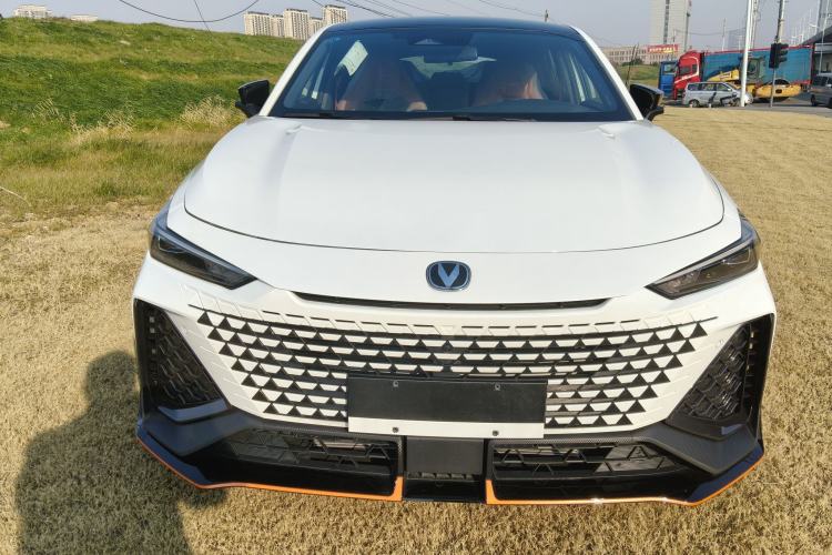 Used Changan UNI-V 2024 2.0T High-Performance Version
