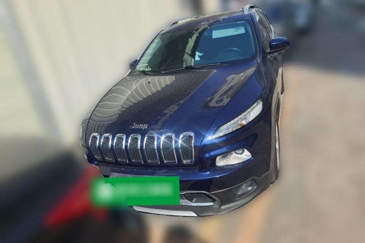 Used  Cherokee 2017 2.0L Superior Edition