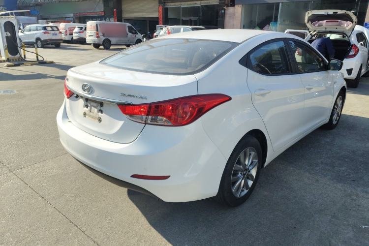 Used Hyundai Elantra 2015 1.6L Automatic Fashion Model