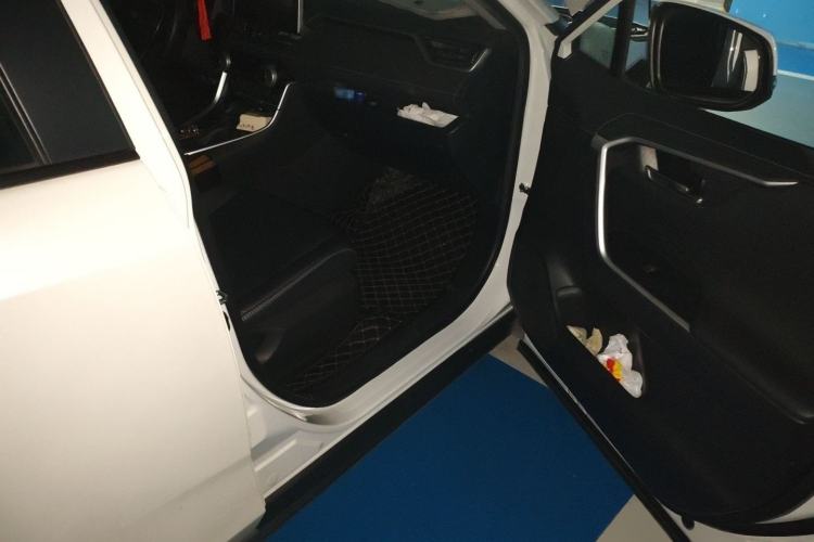 Used Toyota RAV4 2021 2.0L CVT Two-Wheel Drive Fashion PLUS Edition
