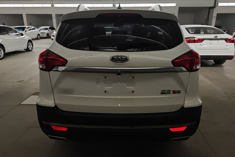 Used  Refine S3 2018 Custom Edition 1.6L CVT Luxury Smart Model
