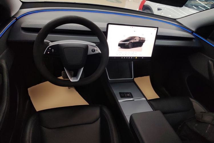 Used Tesla Model Y 2025 Rear-Wheel-Drive Version

