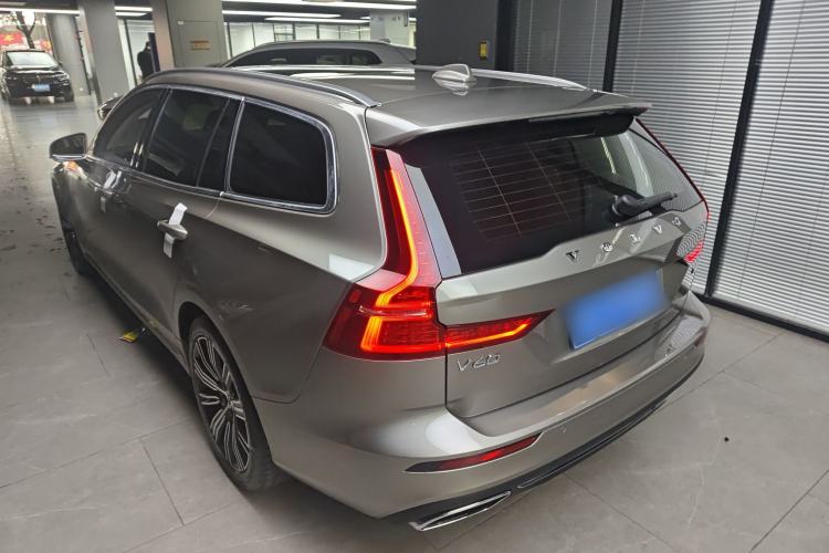 Used Volvo V60 2020 T5 Zhiyuan Luxury Edition
