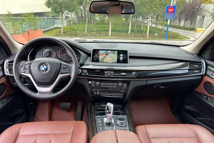 Used BMW X5 2014 xDrive35i Luxury Model
