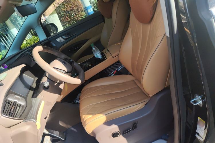 Used Denza D9 2022 DM-i 970 Four-Wheel Drive Flagship Model